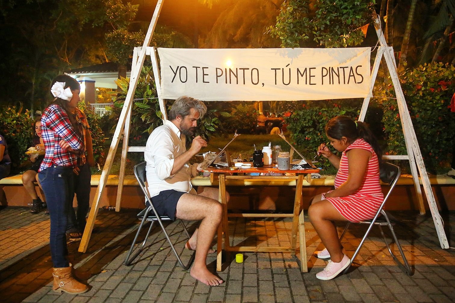 YO TE PINTO TU ME PINTAS
